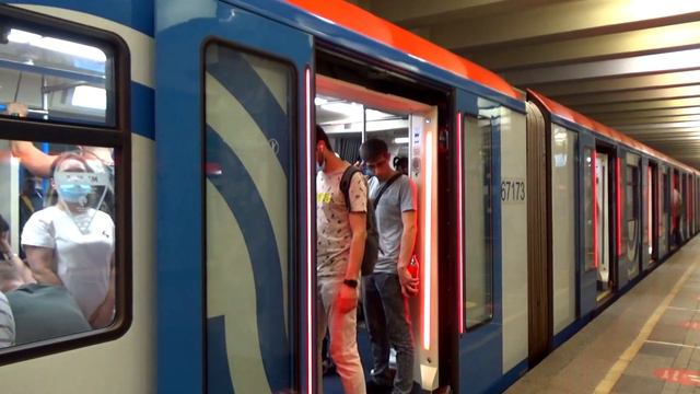 Электропоезд 81-765/766/767 "МОСКВА" №59 на станции метро Текстильщики, ТКЛ смотреть онлайн