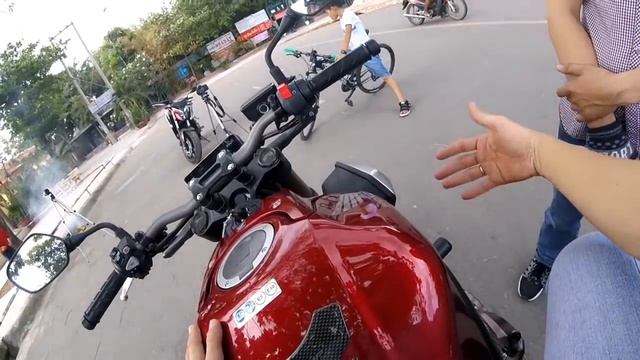 HONDA CB650F Vs CB650R Part 2 - Riding (Side By Side Comparison)