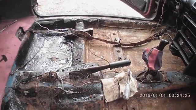 Замастичили салон, поржавел автомобиль.