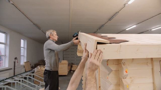 So bauen Sie Ihr Blockbohlenhaus auf! | Gartenhäuser24.de GmbH | Pineca Group смотреть онлайн