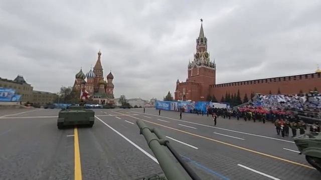 360° видео с танка на Параде в Москве смотреть онлайн