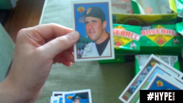 Collecting Our Past: Breaking 1989 Bowman Baseball Cards (Ken Griffey Jr. Rookie?) смотреть онлайн