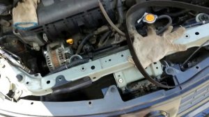Замена ремня генератора Nissan Tiida (из под капота, без снятия колеса и подкрылка)
