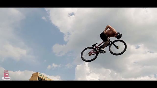 FUN JUMP 5 //by Jammm смотреть онлайн