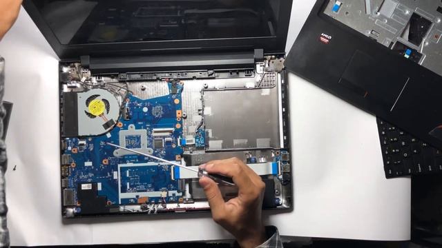 Lenovo ideapad 300 battery Replacement смотреть онлайн