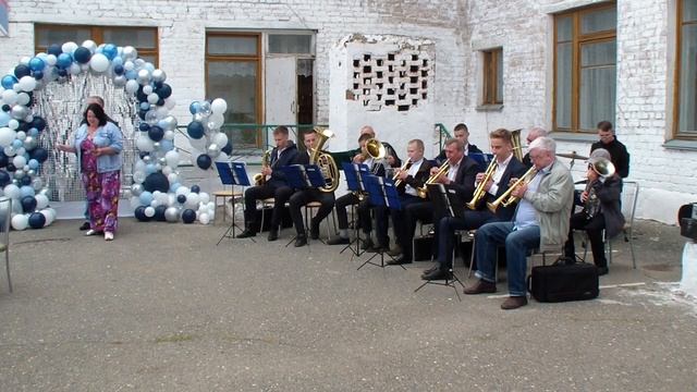 В городском саду (Блантер М.И. В обработке Литвинова В.В.) смотреть онлайн