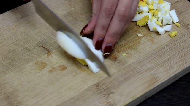 Окрошка с квасом и кефиром. Кулинария. Рецепты. Понятно о вкусном. смотреть онлайн