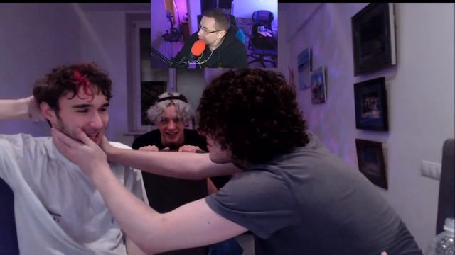 ПАРАДЕЕВИЧ, ЖОЖО, КОРЕШ И ЭКСАЙЛ РАССКАЗЫВАЮТ СМЕШНЫЕ АНЕКДОТЫ + НЕ ЗАСМЕЙСЯ ЧЕЛЛЕНДЖ С ВОДОЙ ВО РТ смотреть онлайн