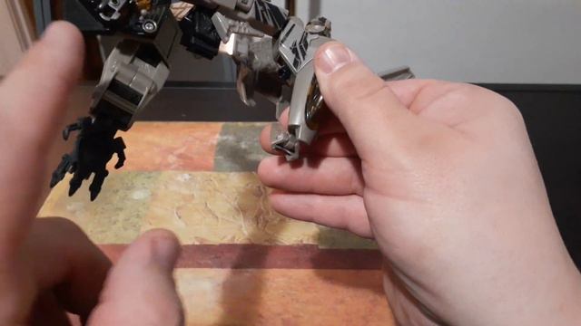 How To Transform 2009 Transformers Revenge Of The Fallen Voyager Class Starscream