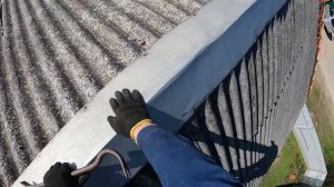 Снимаем ШИФЕР ,начинаем РЕМОНТ КРЫШИ деревенского дома.