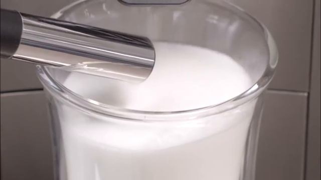 Perfect Milk Froth Everytime | DeLonghi Magnifica Evo Fully Automatic Coffee Machine | The Good Guy смотреть онлайн