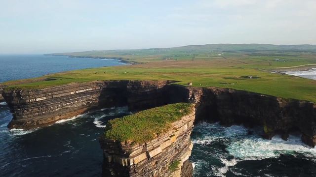 DOWNPATRICK HEAD/НА САМОМ КРАЮ ИРЛАНДИИ/ 4k смотреть онлайн