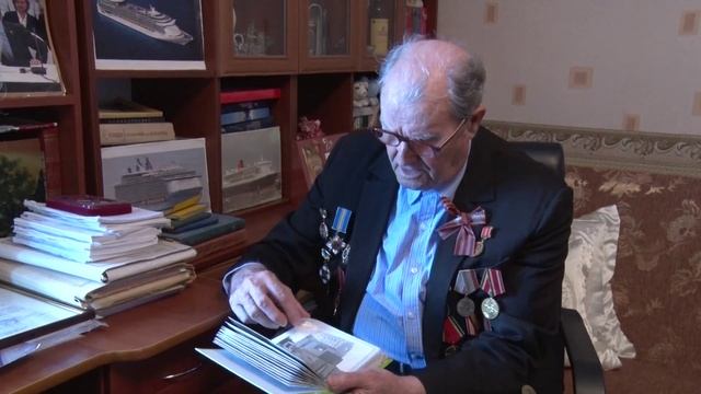 Юбилей гвардейца-разведчика смотреть онлайн