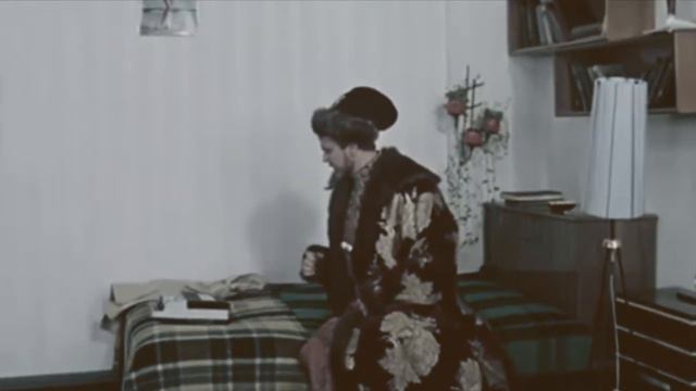 Иван Васильевич слушает Лану Дель Рей смотреть онлайн