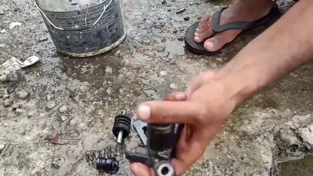 Chevrolet Aveo !! Traffic mein clutch pedal andar atak jata hai !! Sleeve cycling problem !! Cartec смотреть онлайн