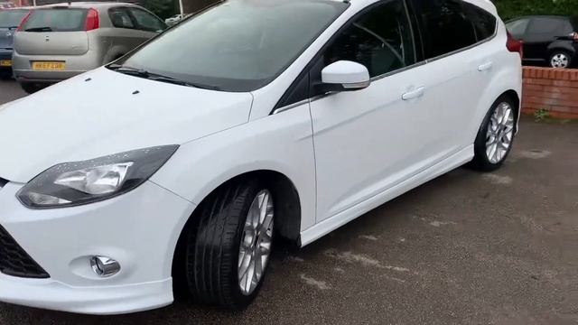 Ford Focus Zetec S смотреть онлайн