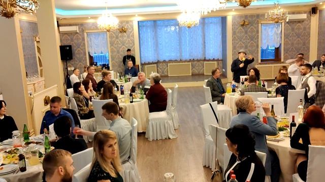 Новогодний корпоратив 2023- ведущий Павел Жуков смотреть онлайн