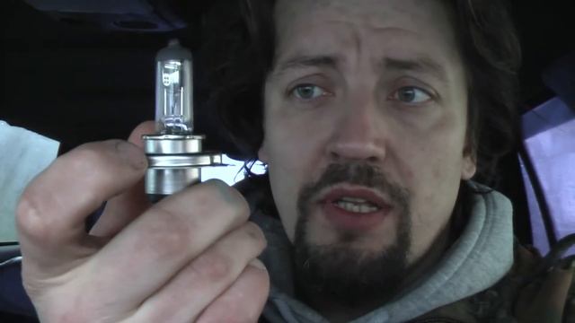 Как зажечь огонь при помощи автомобильной лампочки? смотреть онлайн