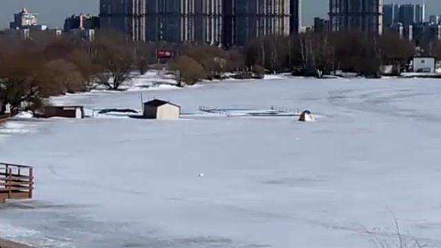Москва. Строгинская пойма. Приближение весны. смотреть онлайн