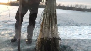 Ставим сети под лед