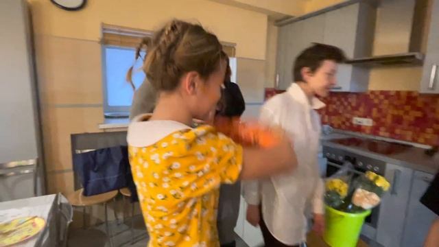 Поздравление ДАРЬИ ПОЛИВАНОВОЙ с днем рождения после спектакля «НЕ ЁЖИК» 10.12.2022. 12:00 смотреть онлайн