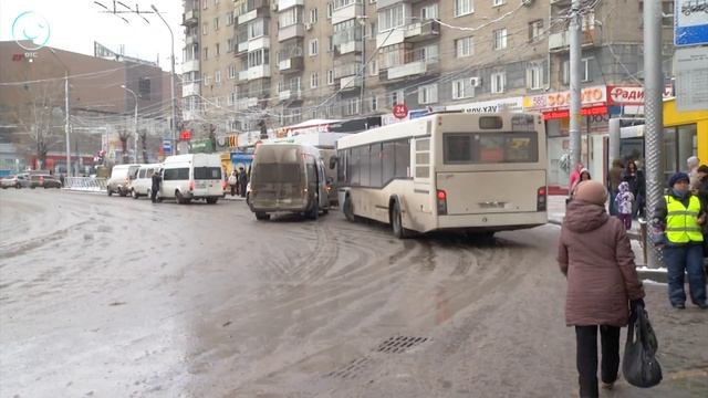 На площади Калинина автобусы разных маршрутов теперь не будут иметь общую остановку смотреть онлайн