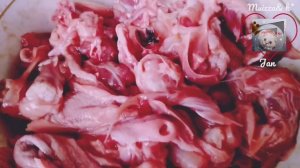 Натуральное питание кошек. Куриные головы в рационе питания кошки #ДомашниезаботыУлжан