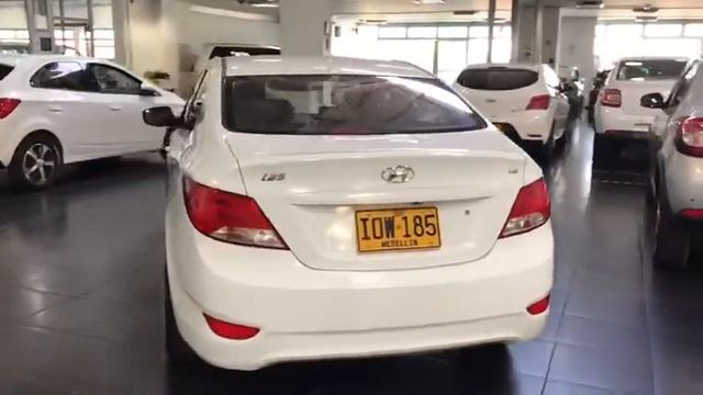 HYUNDAI ACCENT I25  MANUAL 4X2 GASOLINA 1600 2016 BLANCO CRISTAL IOW185