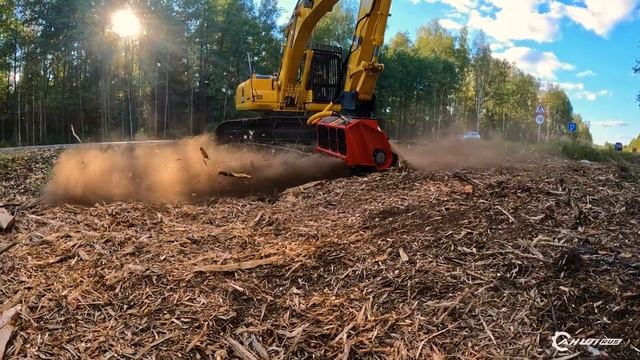 Мульчер на экскаватор PRINOTH M550e-1300 на расчистке отводов автомобильных дорог