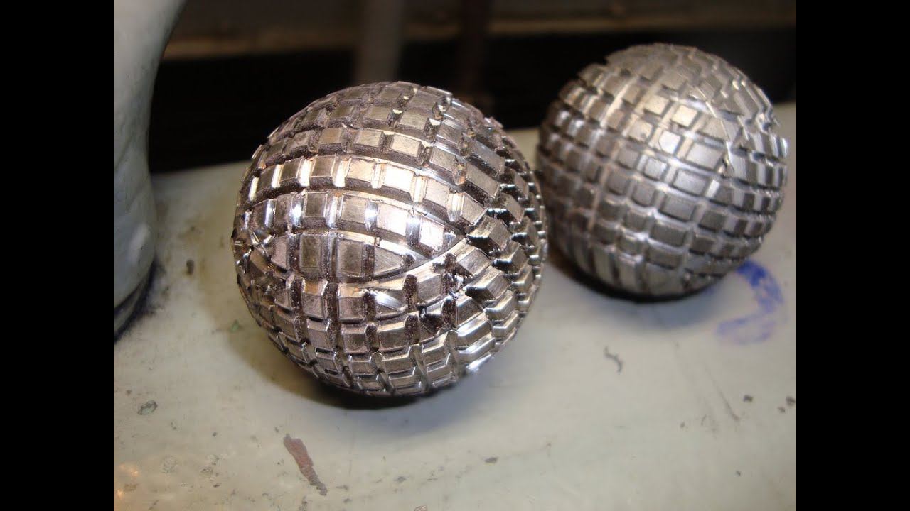 Точу фендибоберный ШАР. Токарное творчество смотреть онлайн