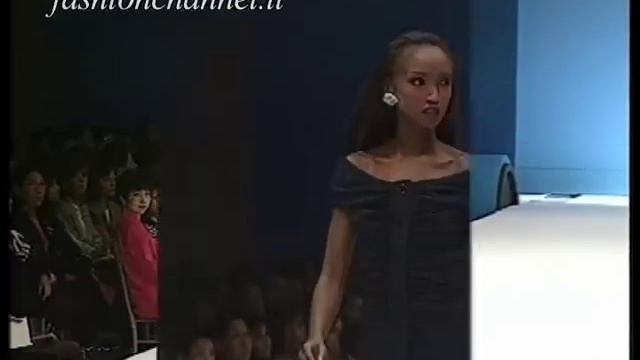 Gianfranco Ferrè Spring Summer 1992 Milan 3 of 3 Pret a Porter Woman by FashionChannel смотреть онлайн