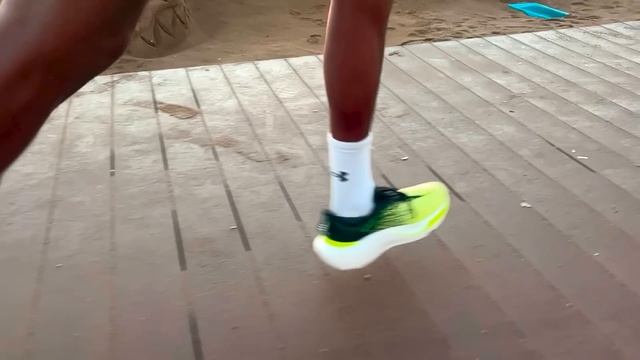 Under Armour Infinite Elite Review: A daily trainer that's big on cushion but is it a big hitter? смотреть онлайн