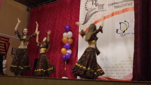 Цыганский танец на юбилее "Театра моды" в ЯТУ и ПТ смотреть онлайн