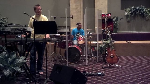 Steve and Terrence covering speechless смотреть онлайн