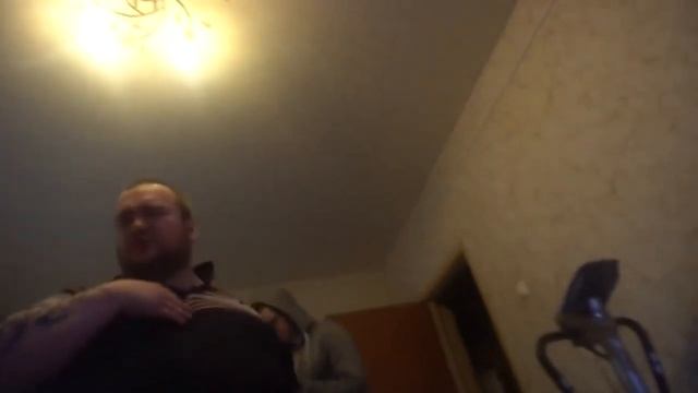 В гостях у Влада с бодигардом