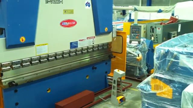 Steelmaster Hydraulic NC S Series Pressbrake 3200mm x 135Ton Capacity Model: SM-PB135-3200NC2 смотреть онлайн