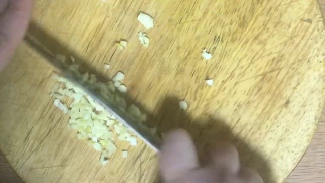 Курица с чесноком в сливочном соусе/Qaymaqli , sarimsaqli toyuq çiğirtmasi смотреть онлайн