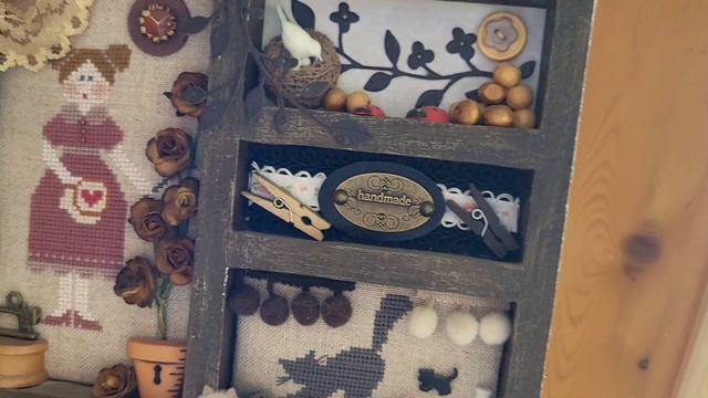 МОИ ВЫШИТЫЕ КАРТИНЫ?️/МЕНЯ ПЕЧАТАЛИ В ЖУРНАЛЕ?/ОДНА В ДЕРЕВНЕ??♀️ смотреть онлайн