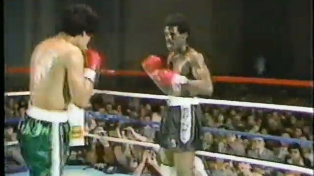 Michael Spinks vs Yaqui Lopez Full Fight Knockout! KO7! Spinks pre: Holmes Mike Tyson Cooney.1980