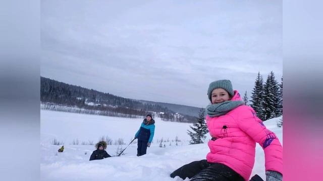 Весёлая зимняя "йога" на реке Вишера пос. Вёлс (видеоклип к песне "кабы не было зимы...") смотреть онлайн