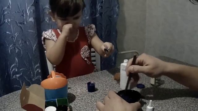 Делаем мячик-попрыгунчик дома смотреть онлайн