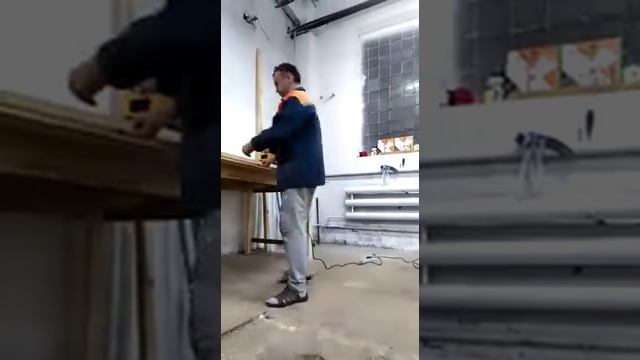 Работа рейсмуса Dewalt 735. Как работает рейсмус Dewalt. Краткий обзор рейсмуса по работе с дубом.