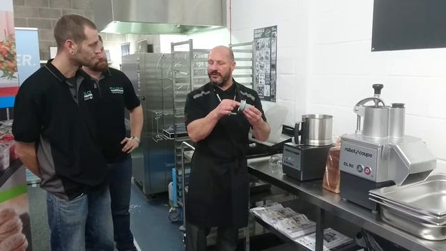 Robot Coupe Training 'R 301 Ultra Food Processor' #2 смотреть онлайн