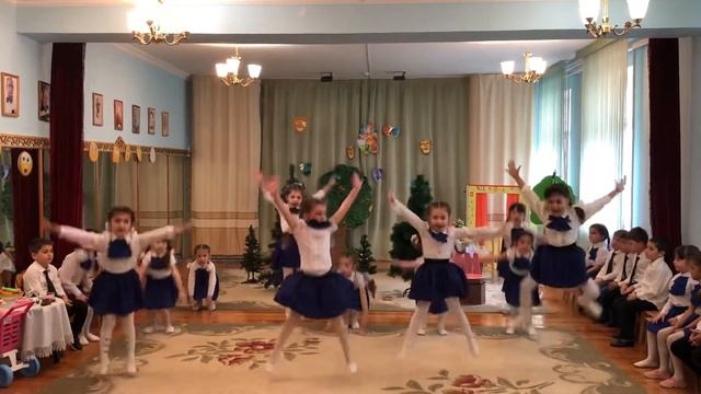 Раз ладошка два ладошка смотреть онлайн