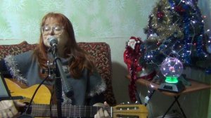 Многоголосье Юрий Визбор исполняет Елена Вахрамеева.