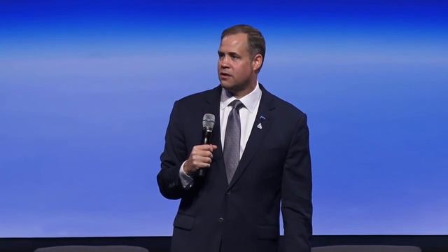 From The Moon to Mars - NASA's Artemis Program смотреть онлайн