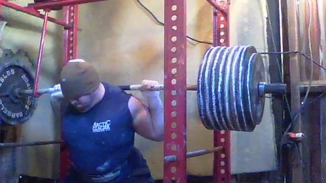 750 x 1 raw squat off a 15'' box смотреть онлайн