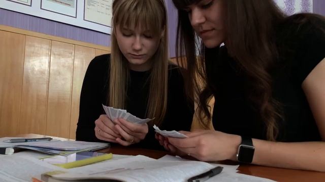 САМЫЙ ЛУЧШИЙ ВЫПУСКНОЙ КЛИП 2021 ! ОЧЕНЬ ЖИВОЕ ВИДЕО смотреть онлайн