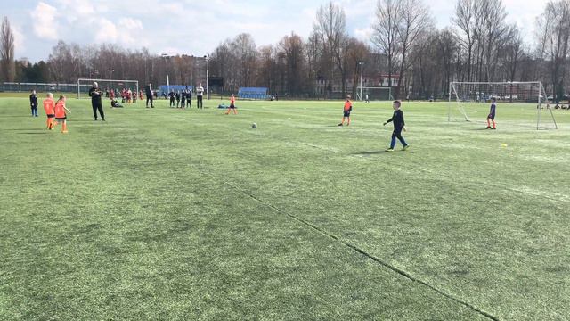 Игра на область. 09.04.2023. Днепр Могилёв 2014 против ДЮСШ Кировск. Тайм 2. Общий счет 0:17 смотреть онлайн