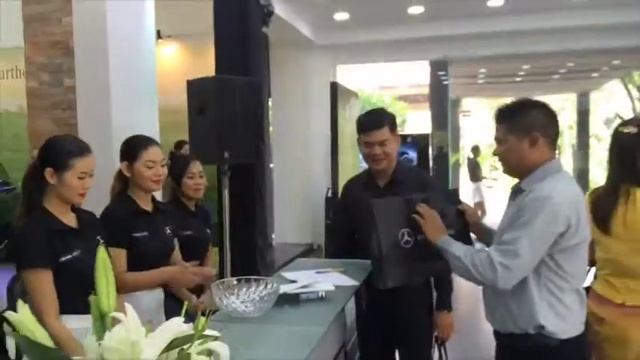 Mercedes-Benz Myanmar SUV showcase in Mandalay - 30!years of 4MATIC Promo смотреть онлайн